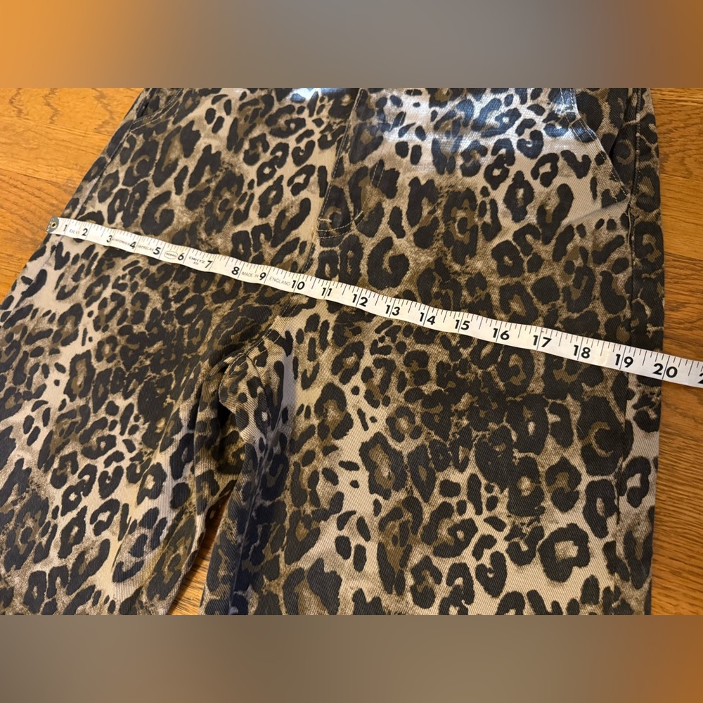 NWT high waist Leopard Print Wide Leg Pants size M - Picture 8 of 14